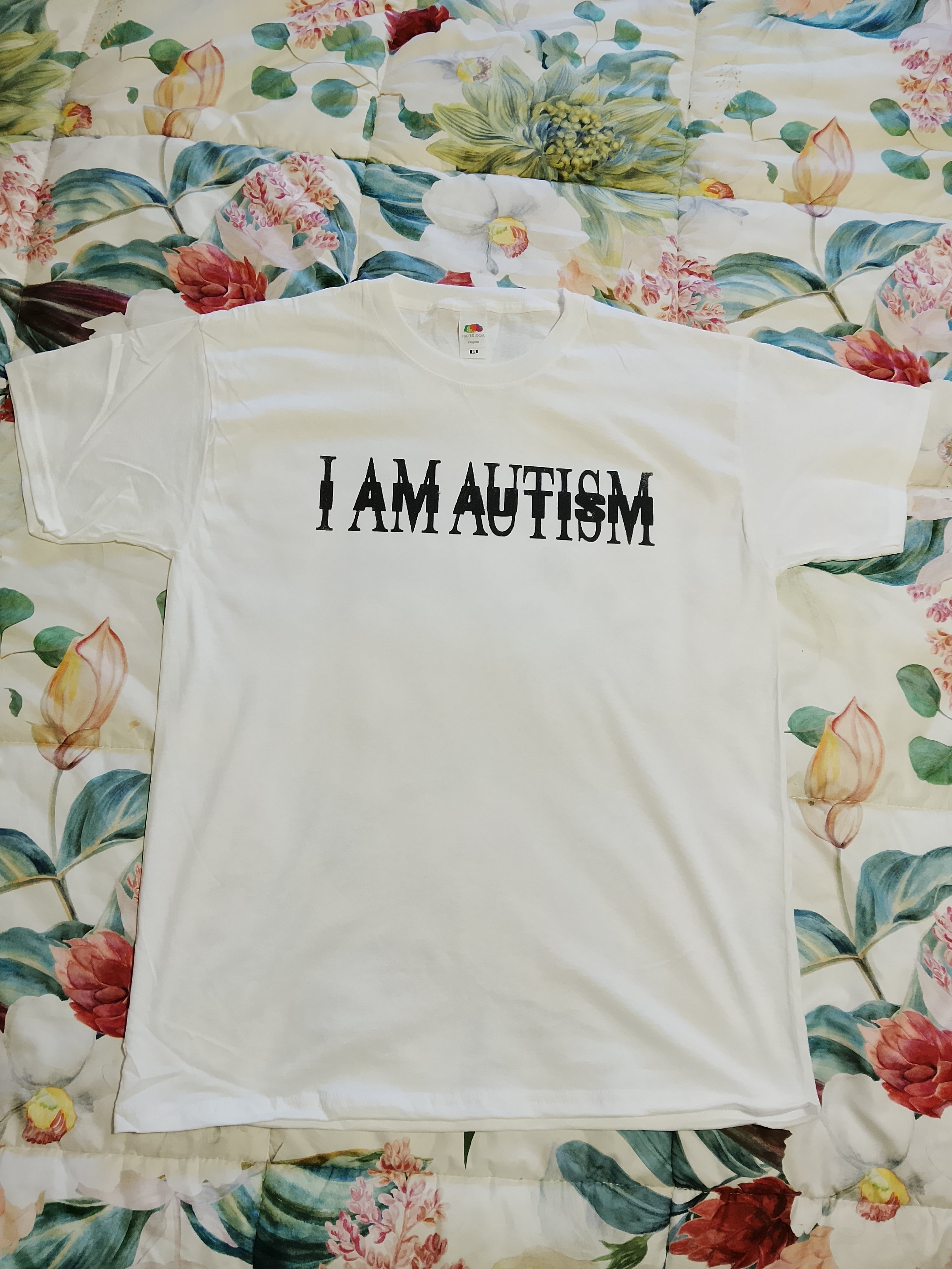 Tshirt fruit of the loom I am Autism