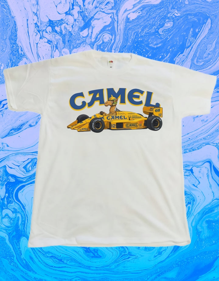 T-shirt unisex fantasia Camel stile formula uno con cammello